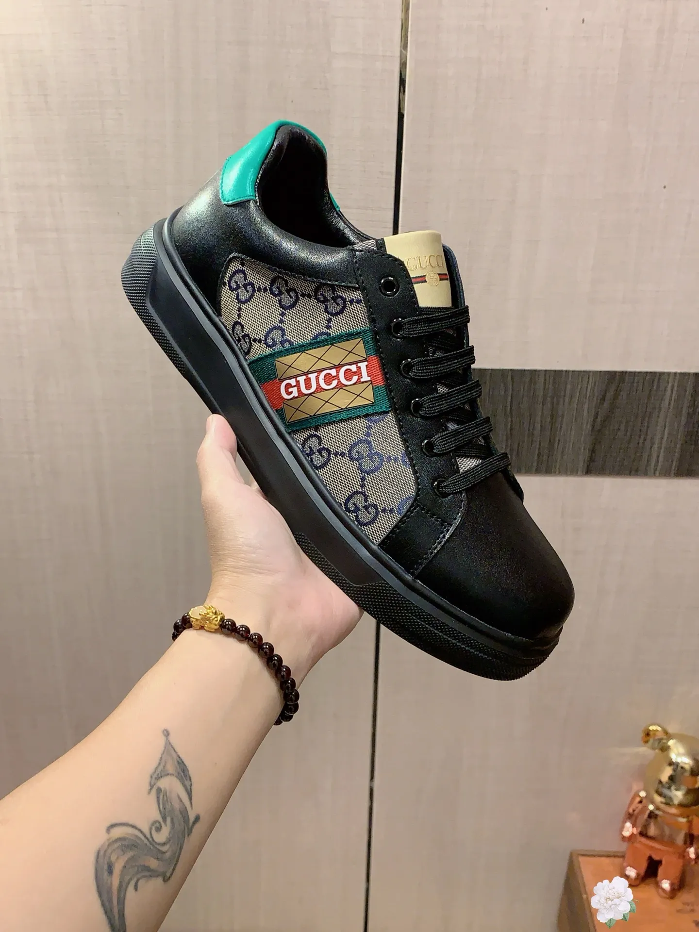 Men's men's shoes💰420💰💰🎩🎩[Lightning][Lightning] "Gucci*" latest • popular casual shoes, top brand [seduce] luxury ~ purchasing agency, top ~ quality. [Strong] The upper is made of imported breathable cowhide with fabric material ➕ Breathable sheepskin feet (•) and fine workmanship. The original stylish and stylish soft rubber wear-resistant and non-slip outsole is light and comfortable on the feet. The real thing looks better when photographed in person. 111: code: 38-44, 3️⃣ colors selected